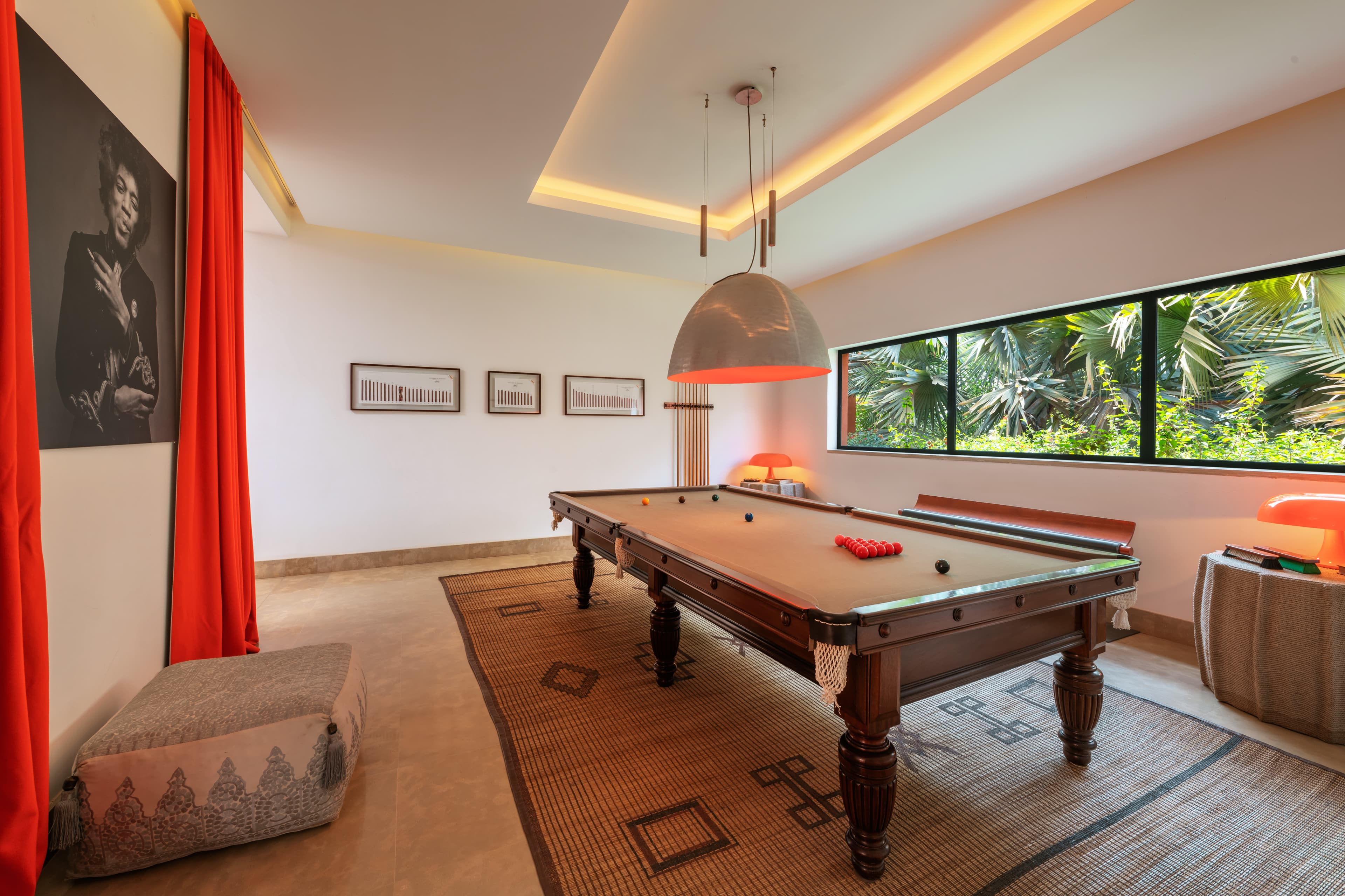 /features/billiard/billiard-1.jpg