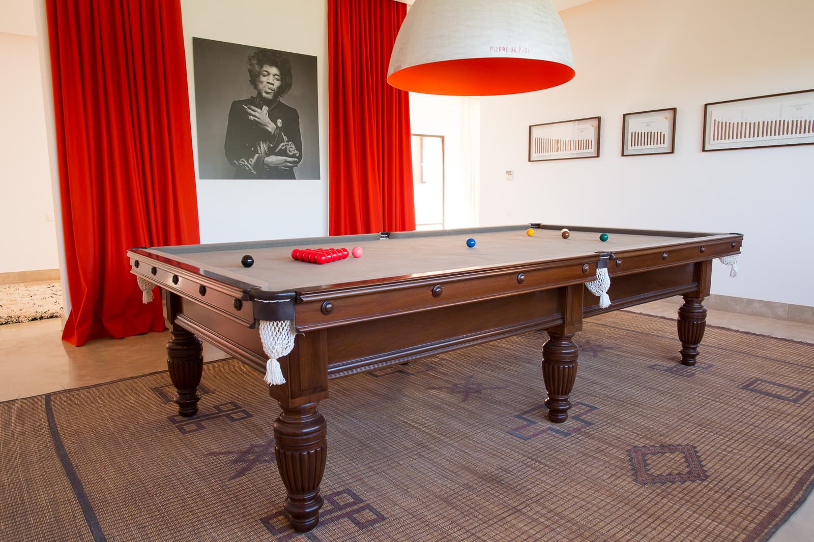 /features/billiard/billiard-2.jpg