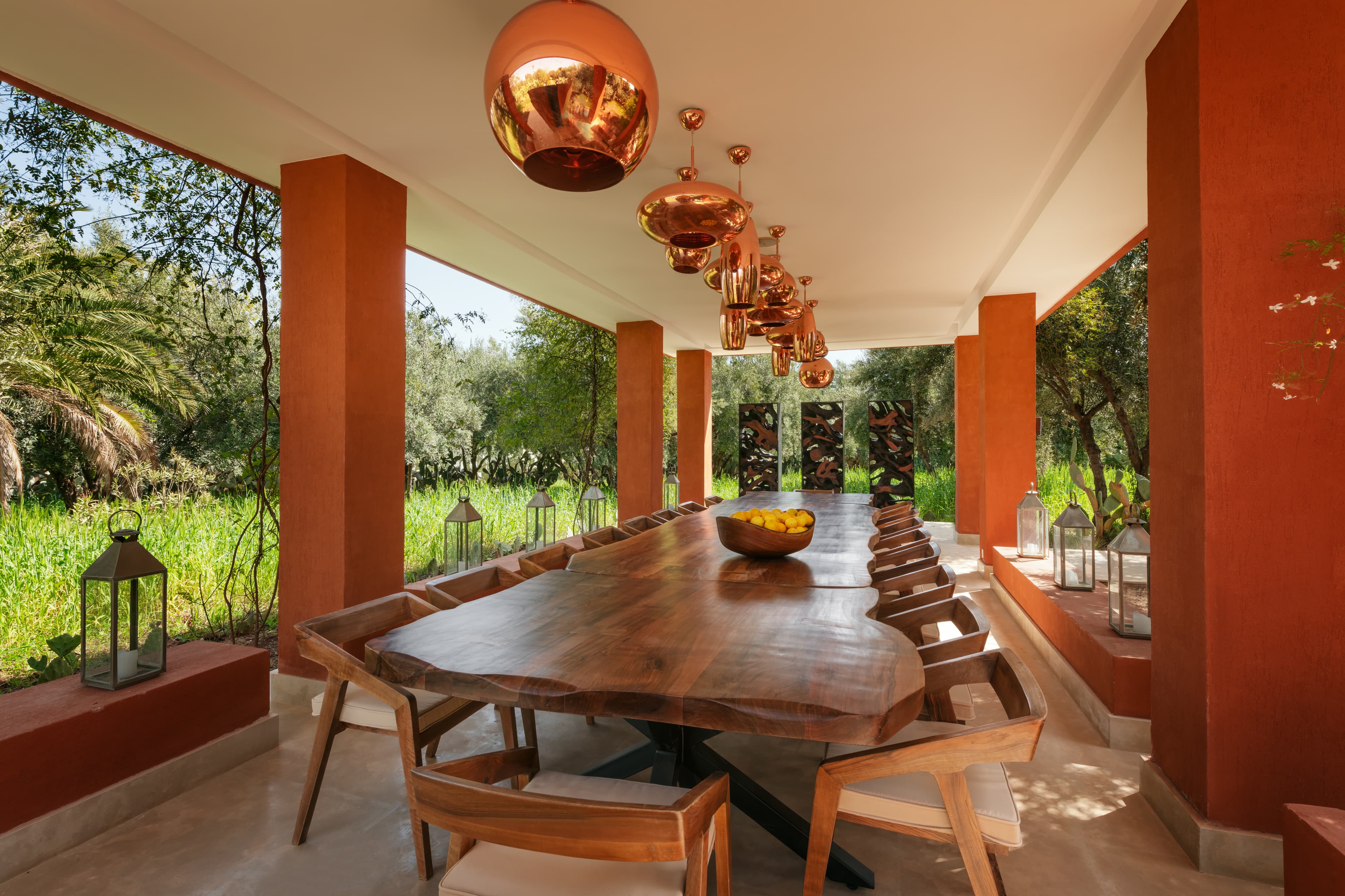 /features/outdoor/outdoor-1.jpg