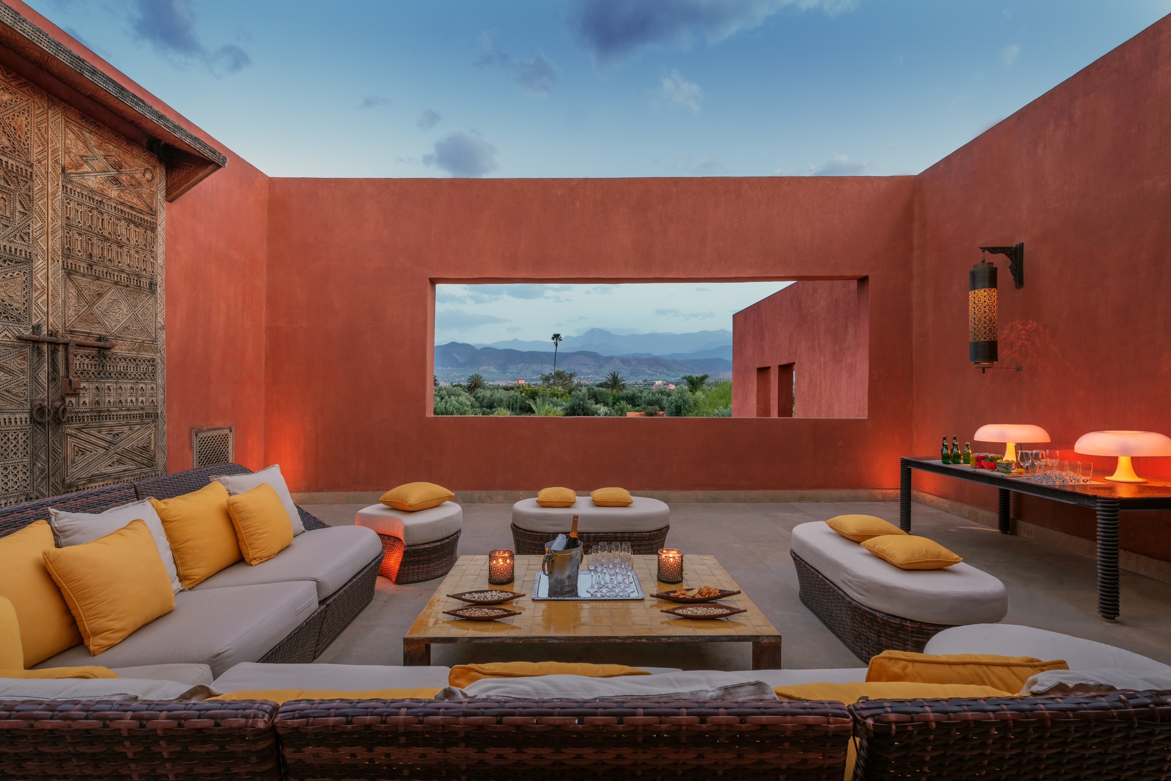 /features/terraces/terraces-1.jpg